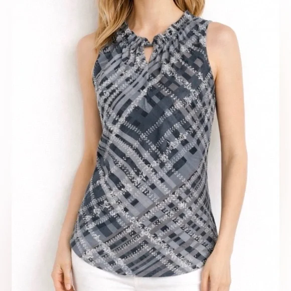 CAbi Sleeveless Plaid Floral Blouse Gray Black Lightweight Casual Dressy Top M - Picture 1 of 15